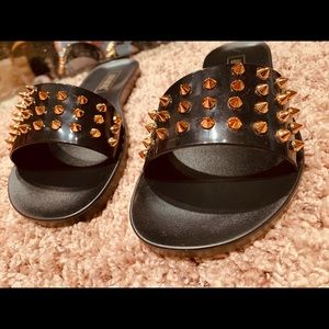 studded slides black